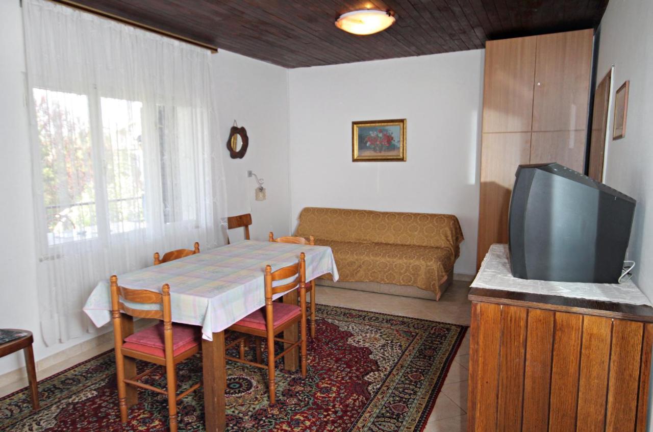 Apartment Krk 5318a Krk Town
